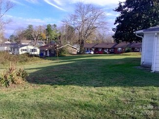 (837) W First Ave, Hendersonville, NC 28739