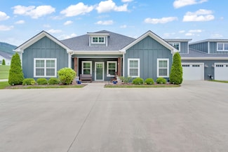 823 Wellstone Dr, Chattanooga, TN 37405