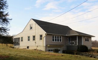 2409 Amasa Rd, Jermyn, PA 18433