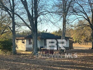 3382 S Palmers Rd, Uriah, AL 36480