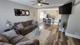 3644 E Carpenter Ave, Cudahy, WI 53110