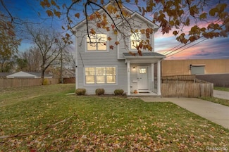 26 W Garfield Ave, Hazel Park, MI 48030