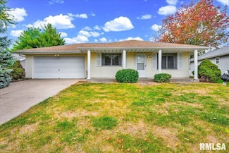 1215 E Sycamore St, Canton, IL 61520