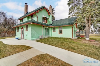 7149 Wales Rd, Northwood, OH 43619