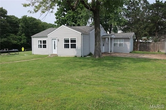 5000 Meadow Dr, Imperial, MO 63052