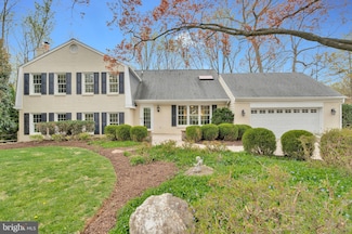 9289 Ivy Tree Ln, Great Falls, VA 22066