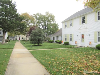 30 Bradford Ln, Monroe Township, NJ 08831