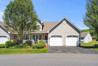 8A Taunton Ln, Hudson, NH 03051