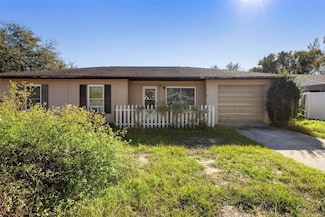 2714 Lakewood Ln, Eustis, FL 32726