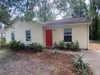 361 20th St, Apalachicola, FL 32320