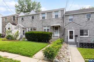 550 Beverly Rd, Teaneck, NJ 07666