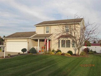 210 Brooke Ln, Millersburg, IN 46543