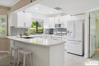 483 E Via Escuela Unit 714, Palm Springs, CA 92262