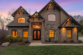 214 Riverview St, Pembroke, VA 24136