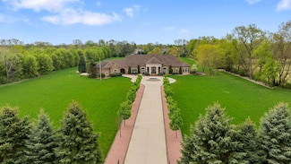 30217 Stratford Ct, Niles, MI 49120