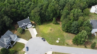 56 Creekside Point, Hiram, GA 30141