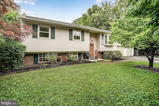 24200 Log House Rd, Gaithersburg, MD 20882