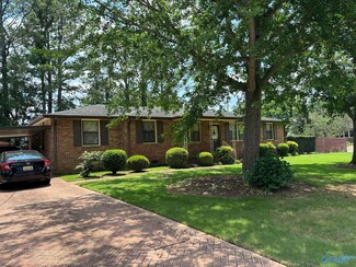 301 Meadowbrook Dr SE, Huntsville, AL 35803