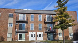 101 W Elk Trail Unit 201, Carol Stream, IL 60188
