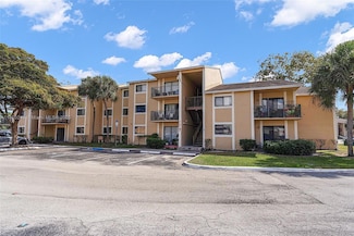 251 Palm Cir W Unit 207, Pembroke Pines, FL 33025