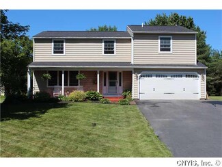 4667 Antoinette Dr, Marcellus, NY 13108