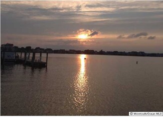 37 Wharfside Dr Unit 37, Monmouth Beach, NJ 07750