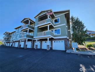 1601 Maiden Ln Unit B104, Wenatchee, WA 98801