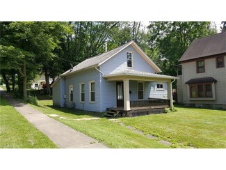 117 S Crawford St, Millersburg, OH 44654