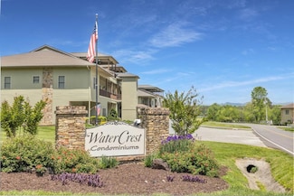 1647-8H Lakeview Dr, Young Harris, GA 30582