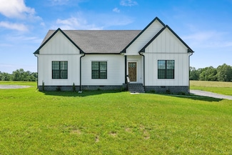 5129 Galen Rd, Lafayette, TN 37083