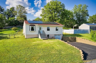 97 Riverview Dr, Fishkill, NY 12524