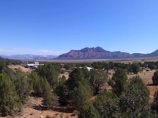 6484 S Coyote Rd, Apple Valley, UT 84737