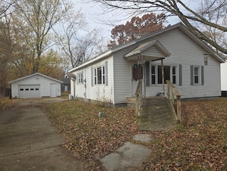 3893 Buck St, Norton Shores, MI 49444