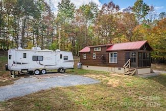 57 Hazel Dr, Nebo, NC 28761
