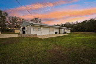 2040 Underwood Ln, Zephyrhills, FL 33540