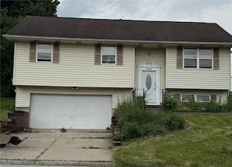 2578 Nesmith Lake Blvd, Akron, OH 44314