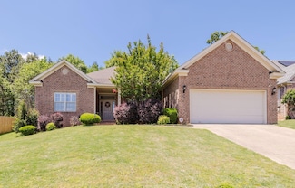 51 Waters Edge Dr, Little Rock, AR 72204