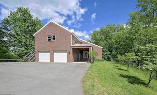 537 Coal Bank Hill Rd, Fairmont, WV 26554