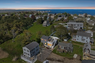 17 Clifford Ln, Wells, ME 04090