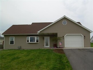 111 Ash Ln, Punxsutawney, PA 15767