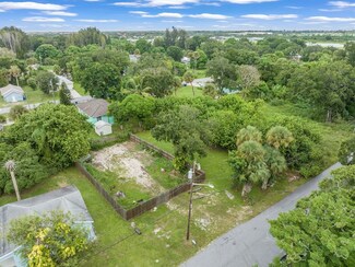 1850 38th St, Vero Beach, FL 32960