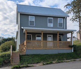 551 W Brown St, New Lexington, OH 43764