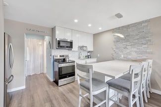 2081 NE 56th St Unit 207, Fort Lauderdale, FL 33308