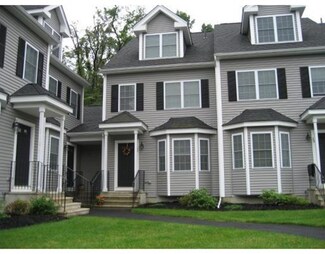 32 Whispering Pine Cir Unit 34, Worcester, MA 01606