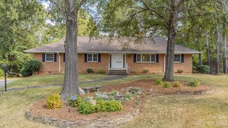 2526 Tower Ct, Charlotte, NC 28209