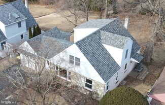 19 Woodhill Rd, Willow Grove, PA 19090