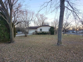 1629 W 52nd St N, Wichita, KS 67204