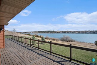 26017 Hideaway Place, Canistota, SD 57012