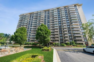 18-15 215th Unit 15R, Bayside, NY 11360