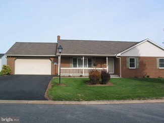 132 Cedar St, Denver, PA 17517